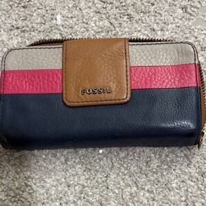 An old but a good 20o. HerFossil Tri-Panel Leather Wallet in Navy, Pink & Tan